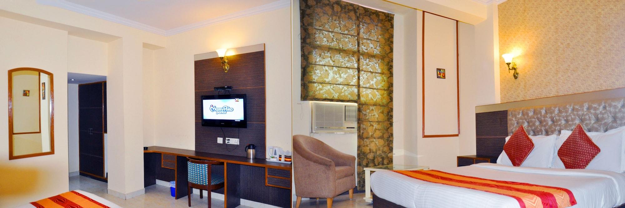 The Crest Inn Делхи Екстериор снимка